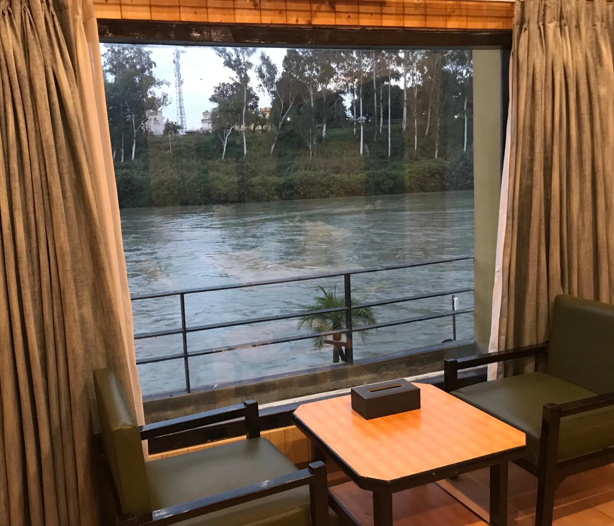 Comfort Inn Coral River Resort Pathankot Exterior photo
