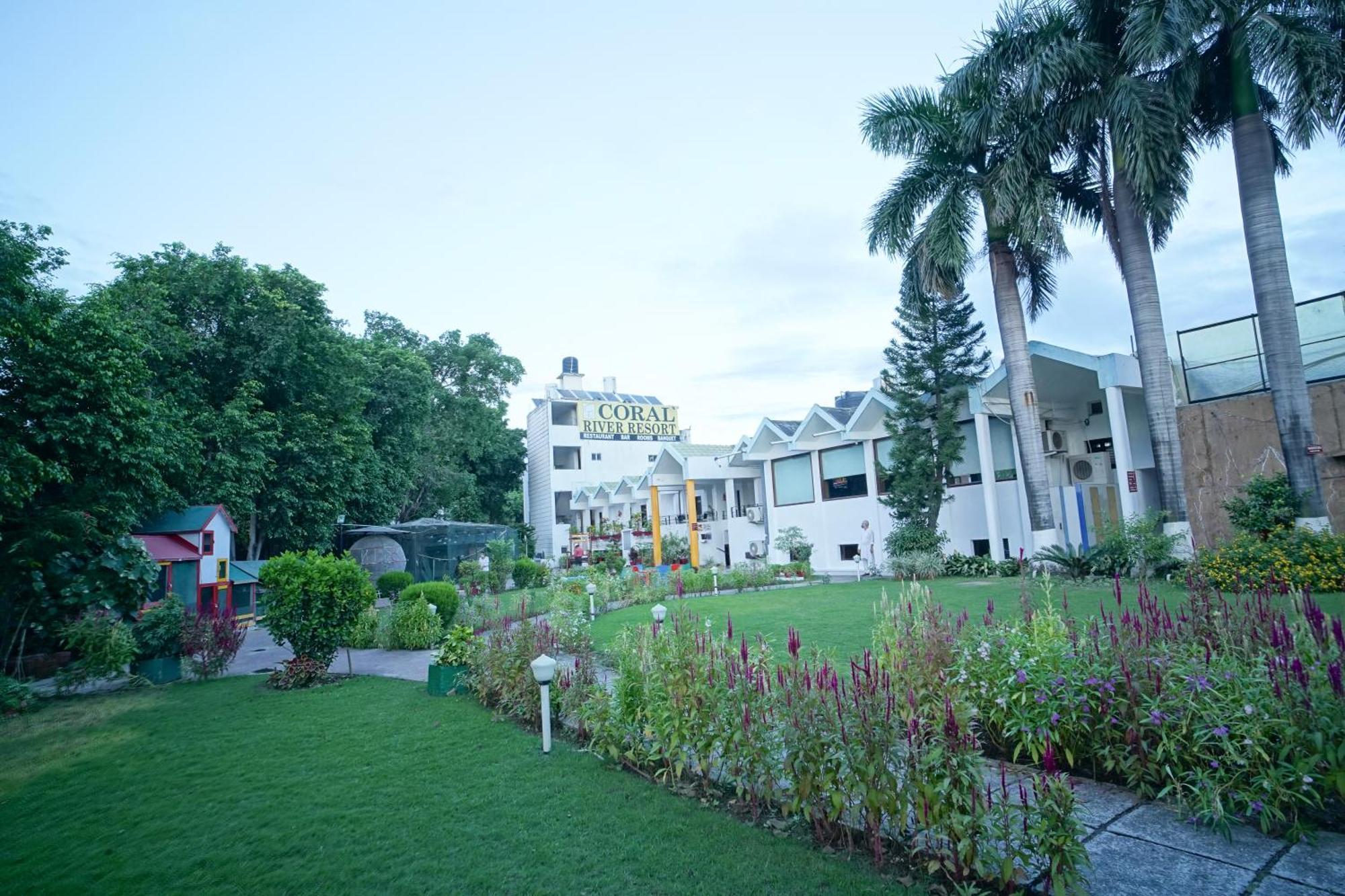 Comfort Inn Coral River Resort Pathankot Exterior photo
